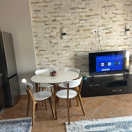 Dea Durres, Golem Apartament *