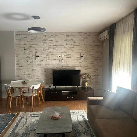 Dea Durres, Golem Durrës