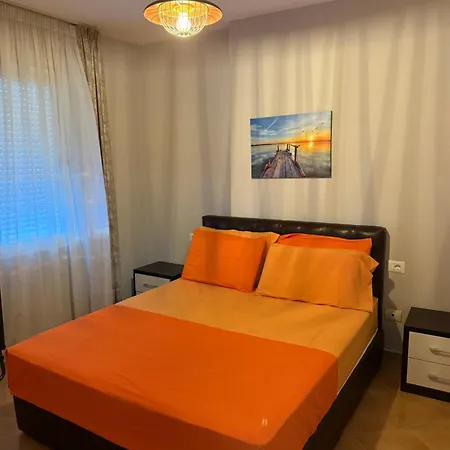 Dea Durres, Golem